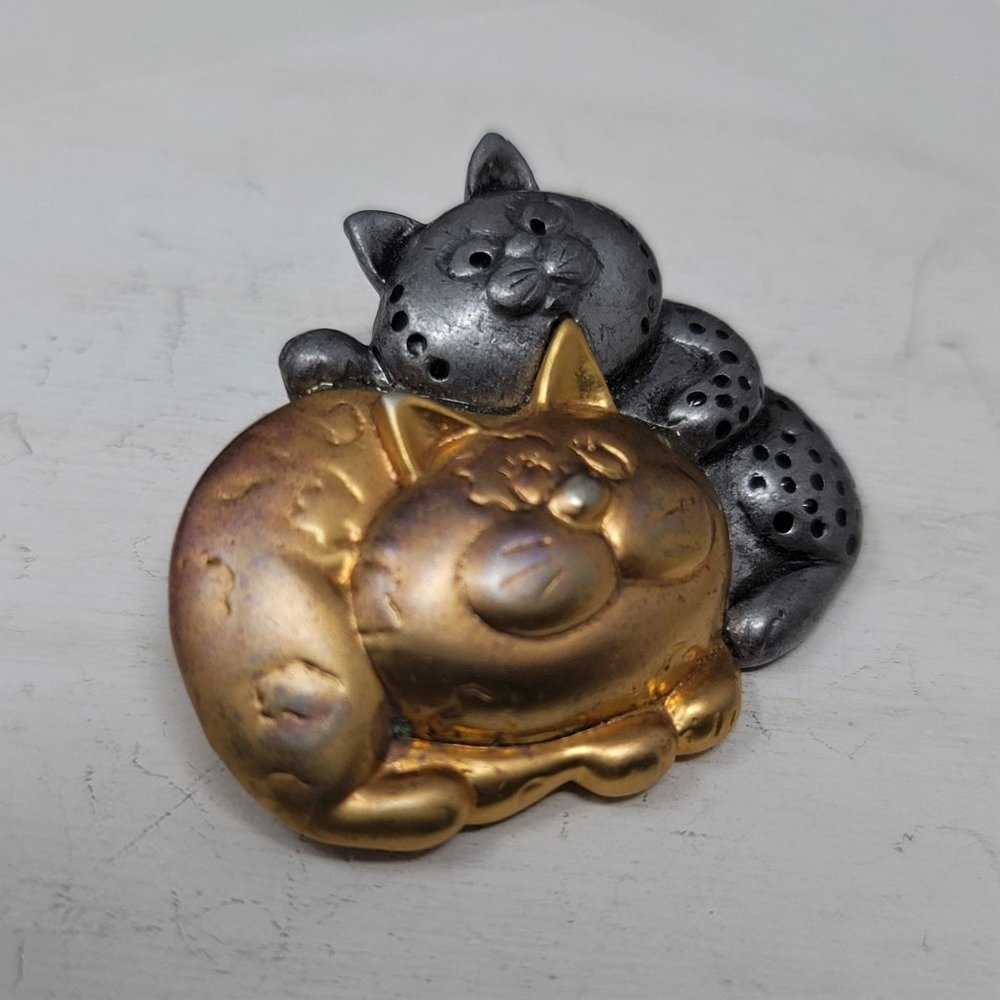 Vintage cat brooch gold silver toned Danecraft fat cat pin - Picture 3 of 7